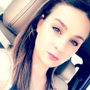 Meet your Posher, Loni